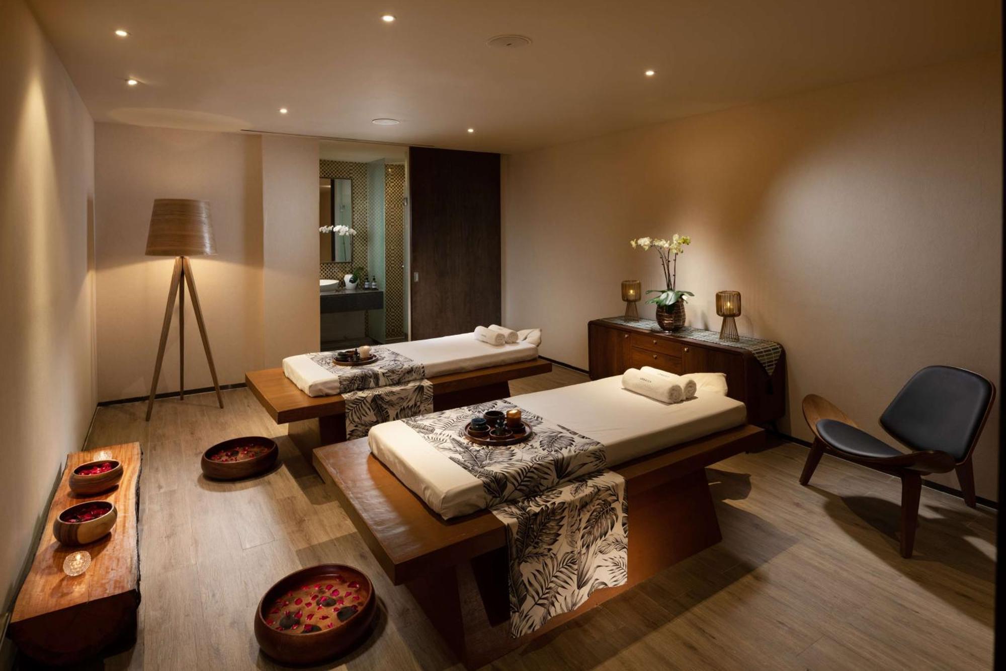 Hilton Clark Sun Valley Resort Clark Field Экстерьер фото