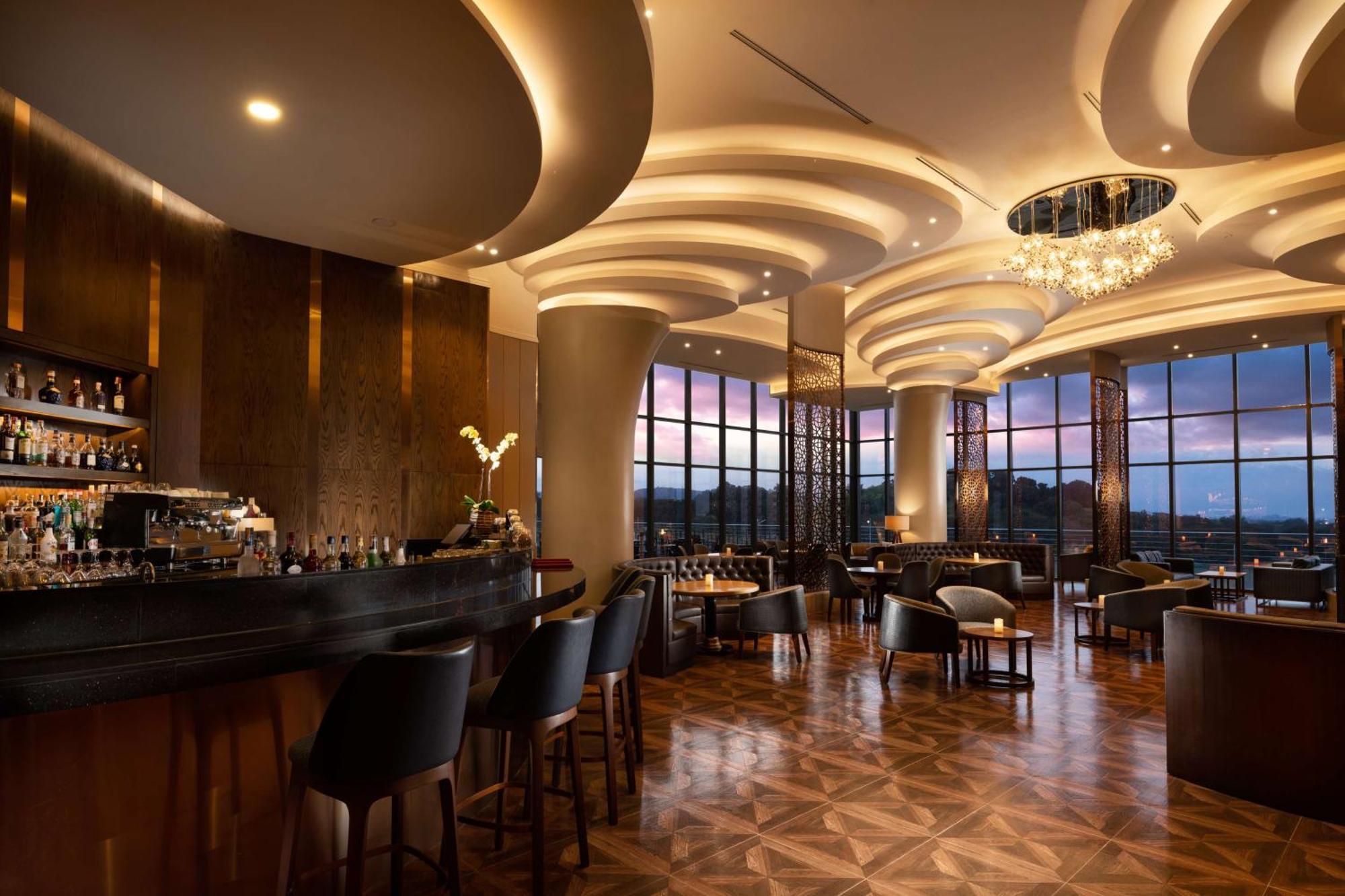 Hilton Clark Sun Valley Resort Clark Field Экстерьер фото