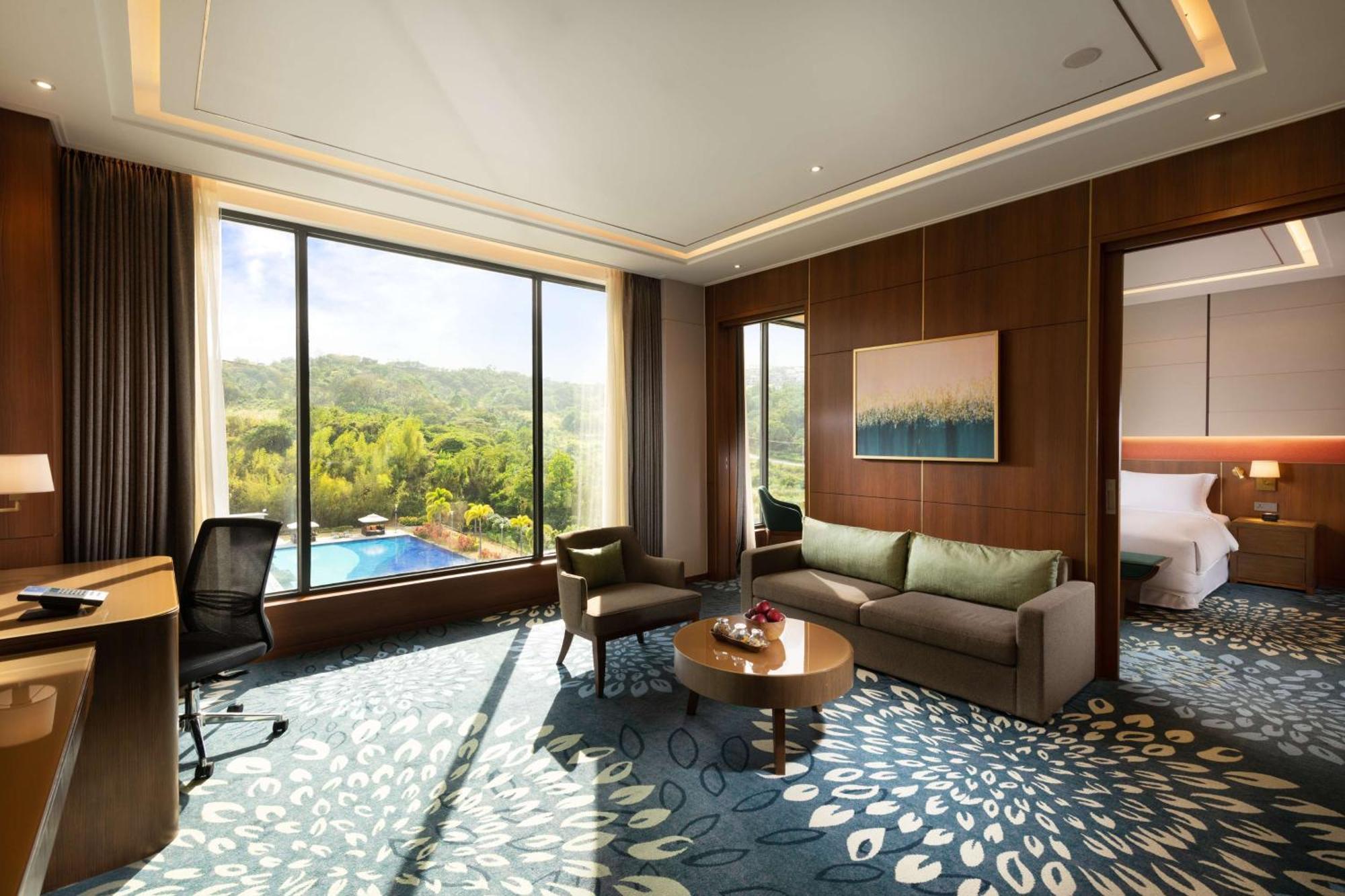 Hilton Clark Sun Valley Resort Clark Field Экстерьер фото